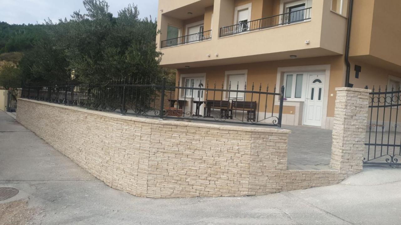 Andela 3 Lägenhet Makarska Exteriör bild